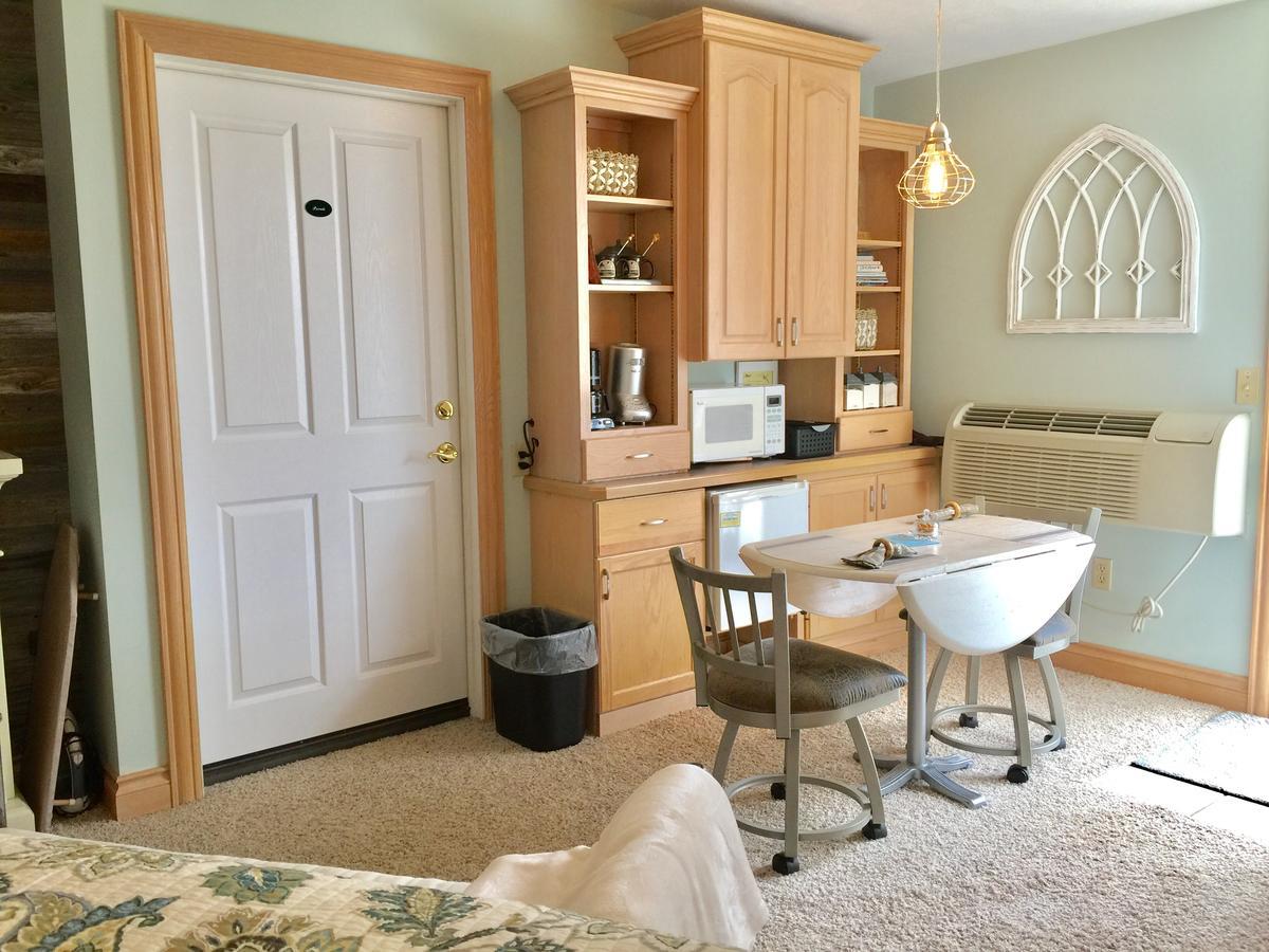 Prairieside Suites Luxury Bed & Breakfast Grandville Exterior photo